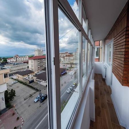 Studio With A View In City Center Targoviste Exterior photo